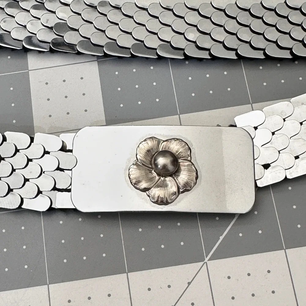 VTG 70s-80s Silver Metal Mermaid/Fish Scale Stretch Belt L Floral Buckle
